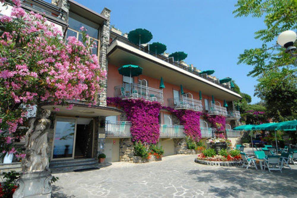 Hotel Porto Roca Монтеросо ал Маре Екстериор снимка